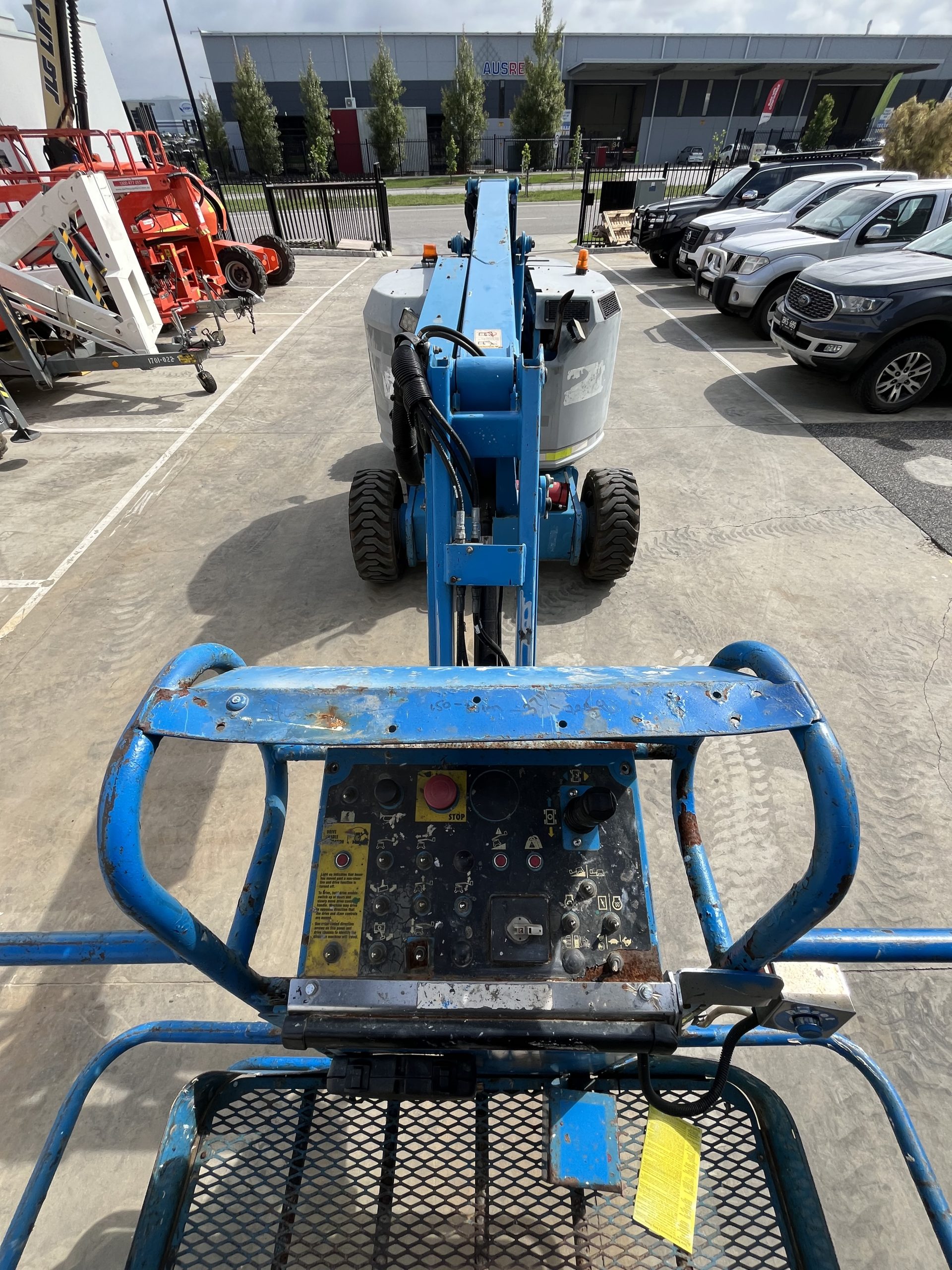 Genie Z34 Boom Lift 2016 Model - Image 11