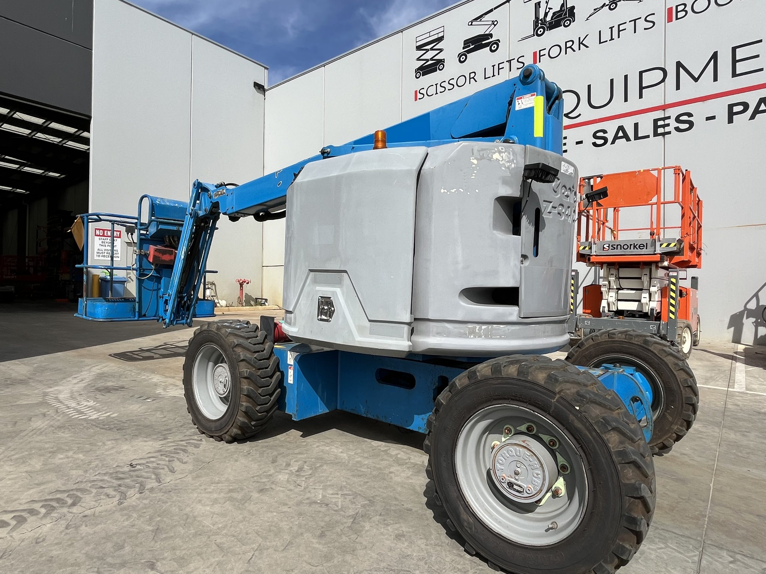 Genie Z34 Boom Lift 2016 Model - Image 3
