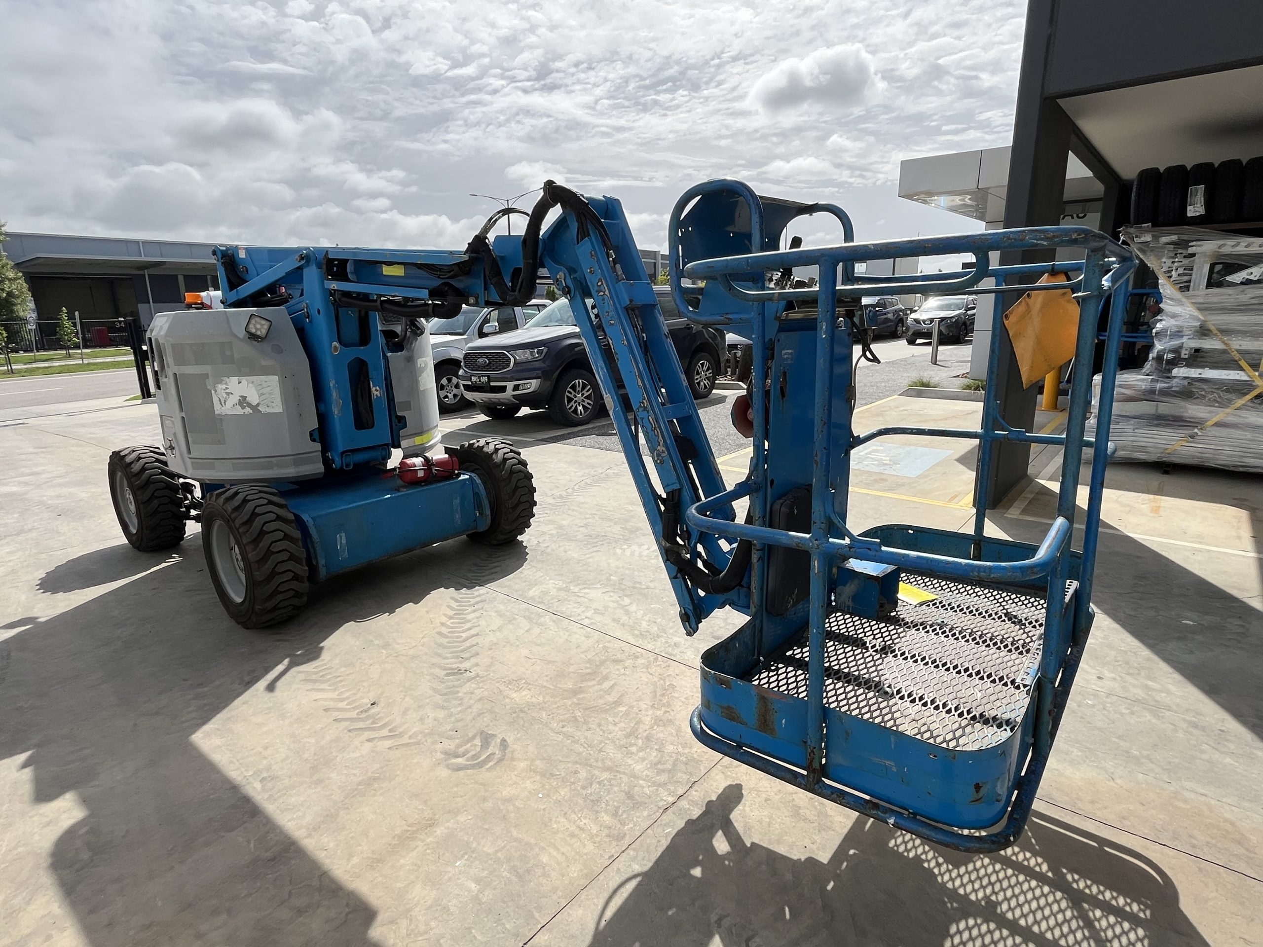 Genie Z34 Boom Lift 2016 Model - Image 8