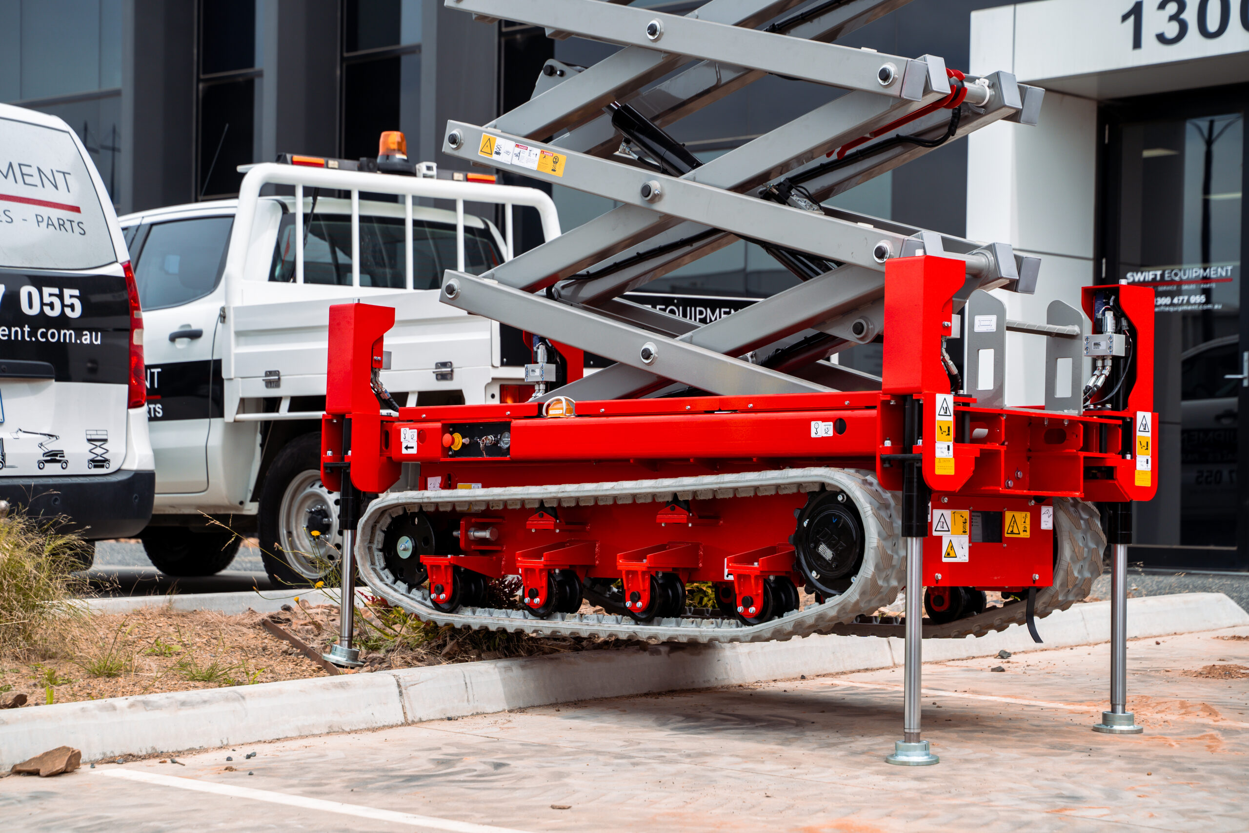Swift TS06E Electric Tracked Scissor Lift - Image 6