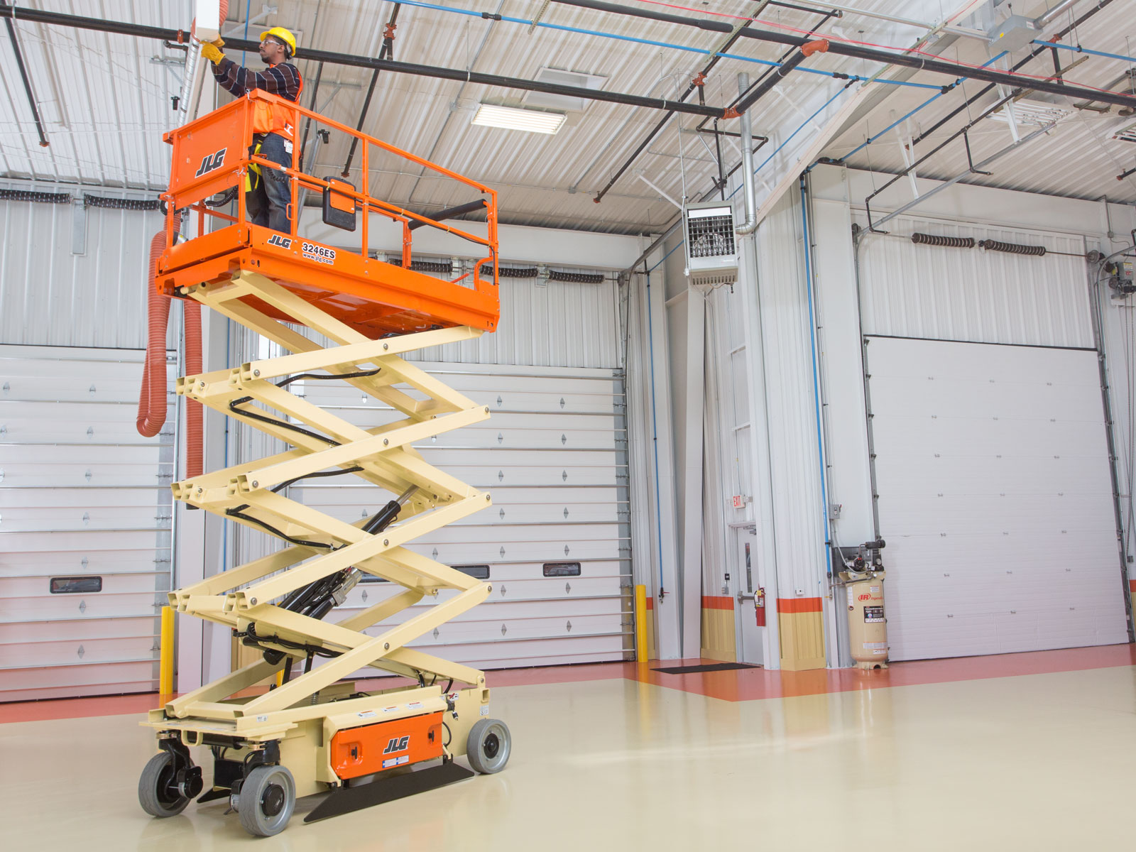 10m 32ft Electric Scissor Lift Hire - Image 4