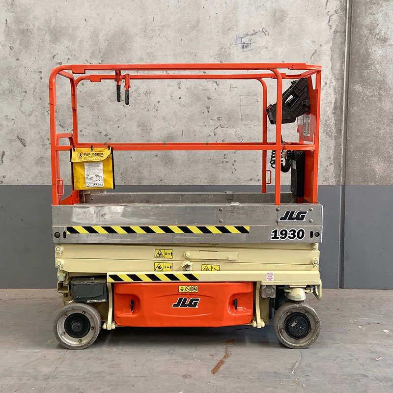 JLG 1930ES 19ft Scissor Painted and Recertified With Warranty - Image 2