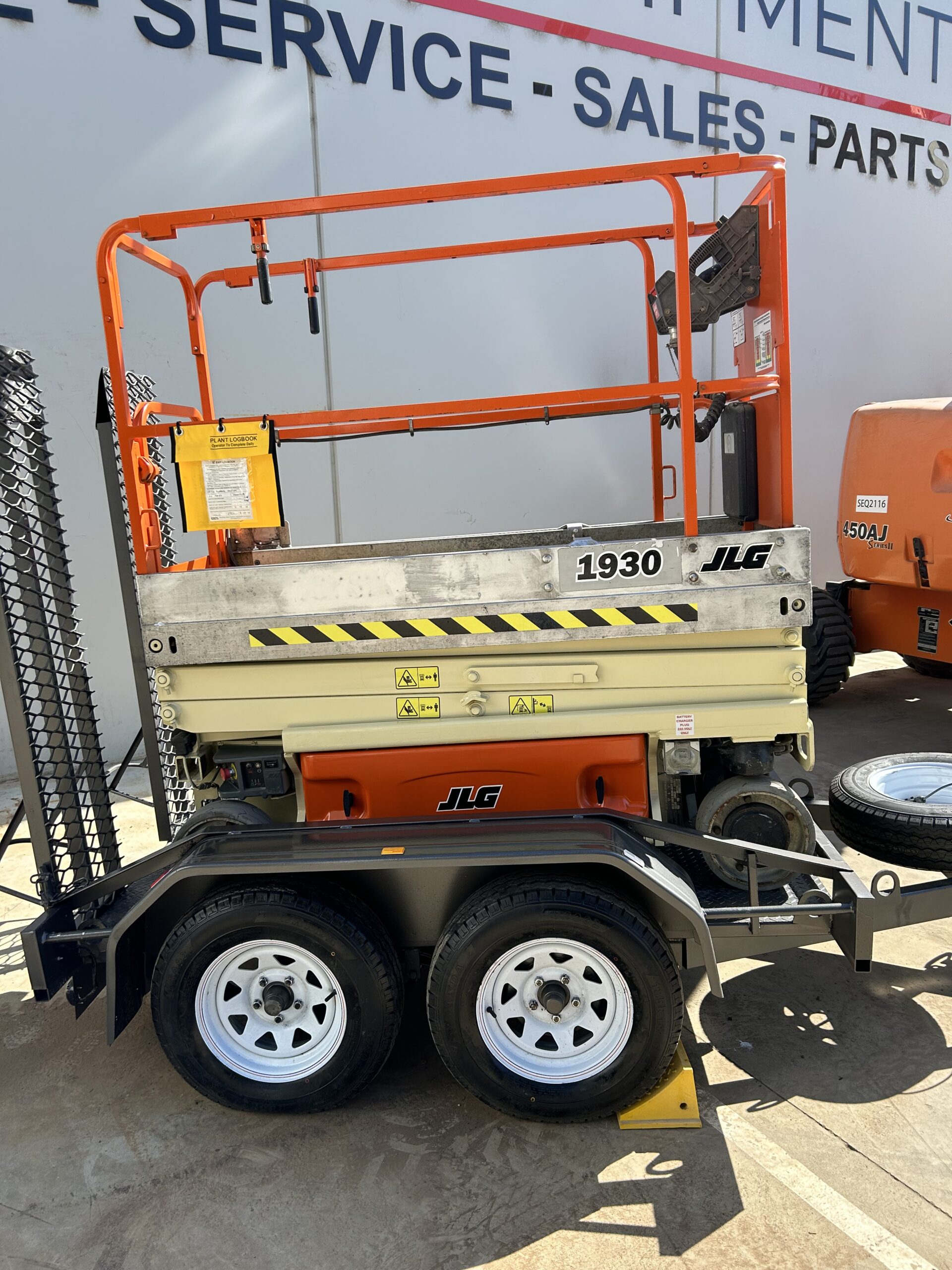 JLG 1930ES 19ft Scissor painted and recertified on trailer – with warranty - Image 6