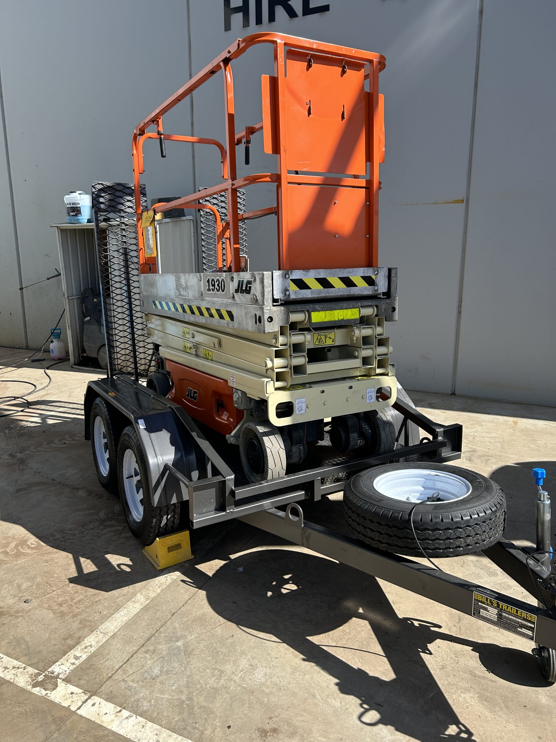 JLG 1930ES 19ft Scissor painted and recertified on trailer – with warranty - Image 5