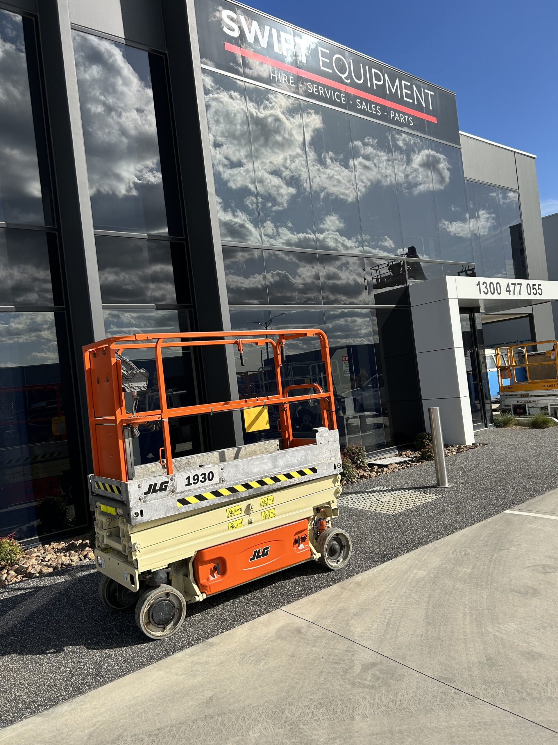 JLG 1930ES 19ft Scissor Painted and Recertified With Warranty - Image 5