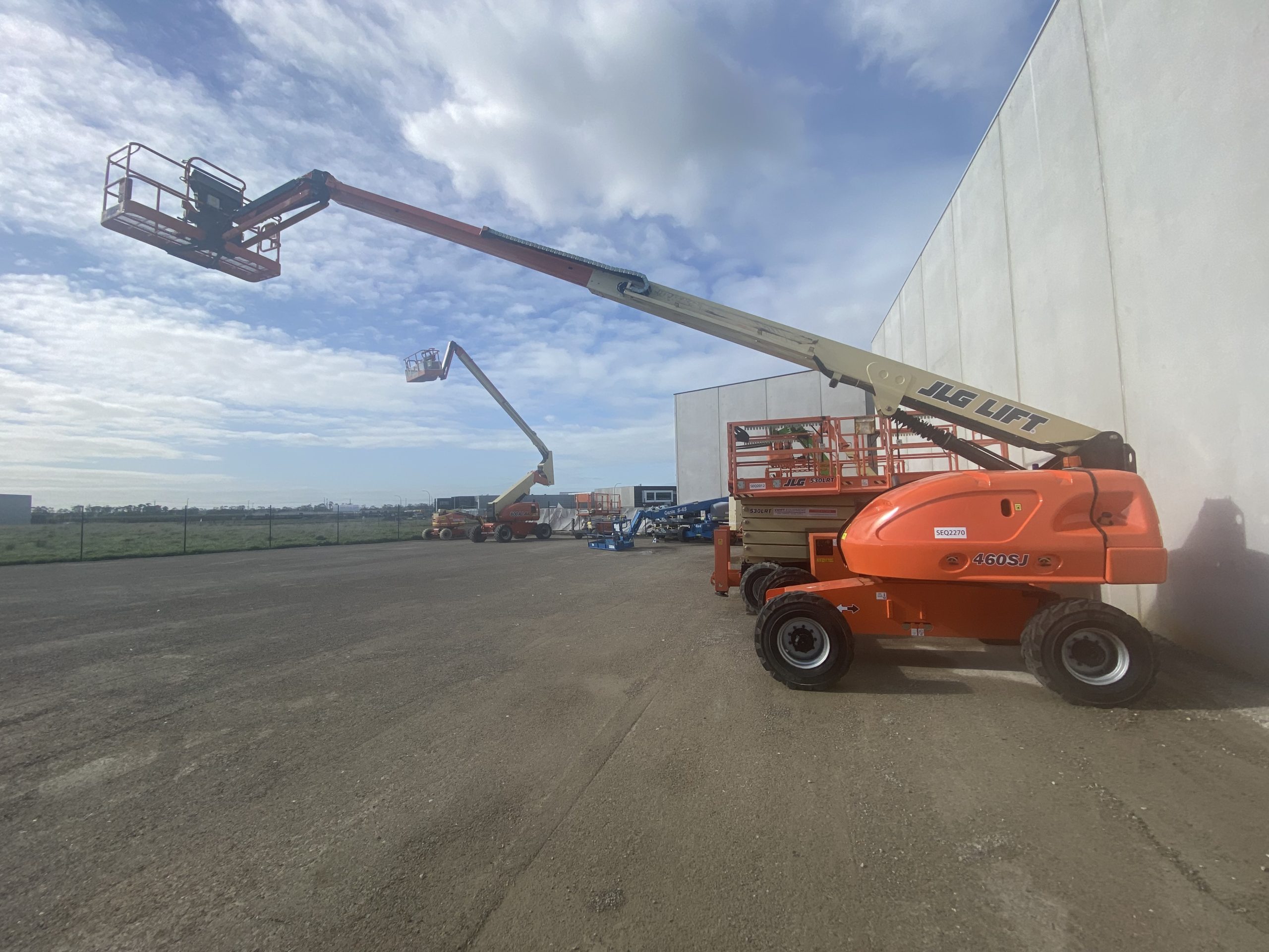 JLG 460SJ 46ft Diesel All Terrain Straight Boom Lift - Image 2