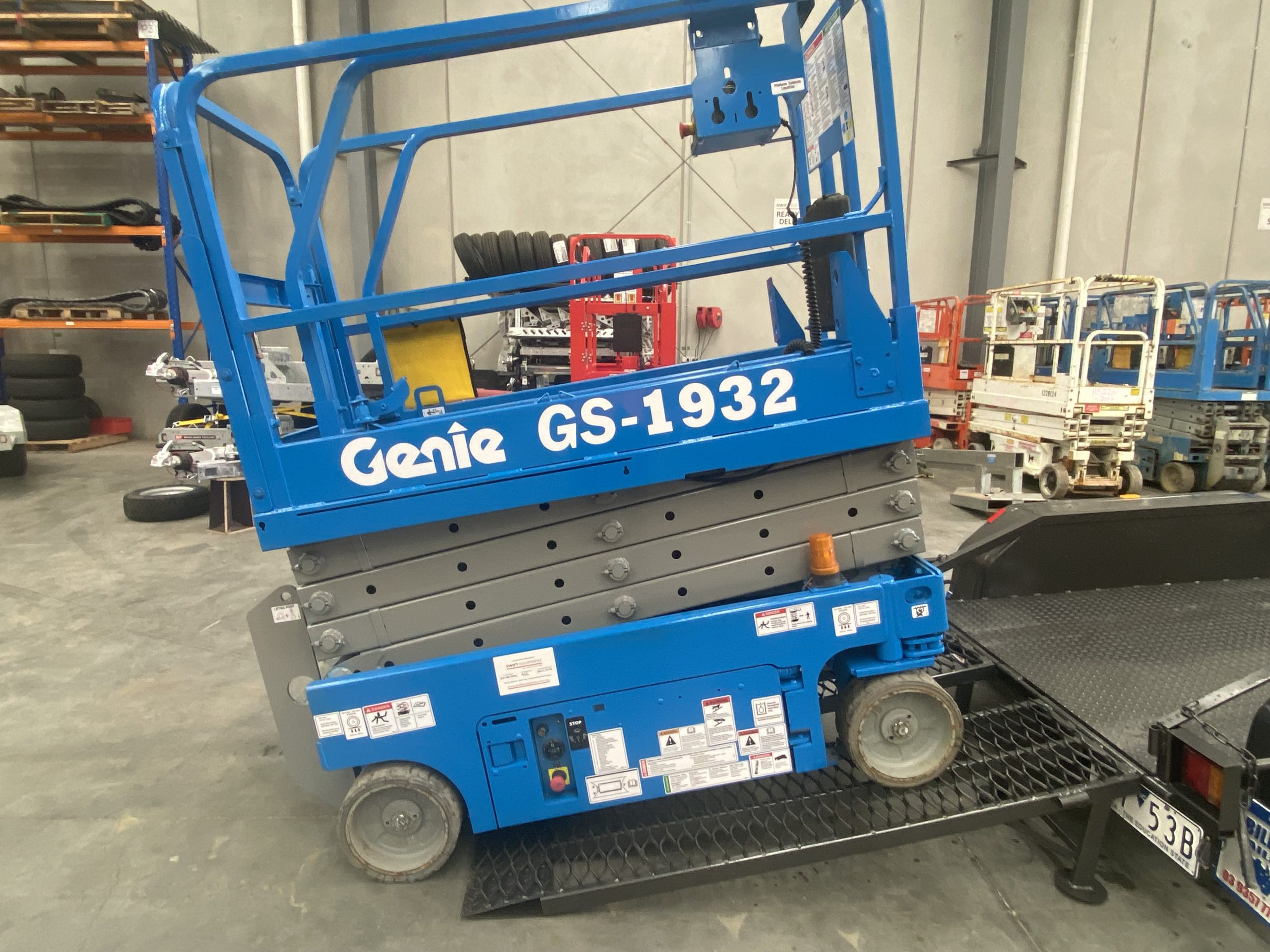 Genie GS1932 Electric Scissor Lift + 7x3 2T Trailer Package - Image 2