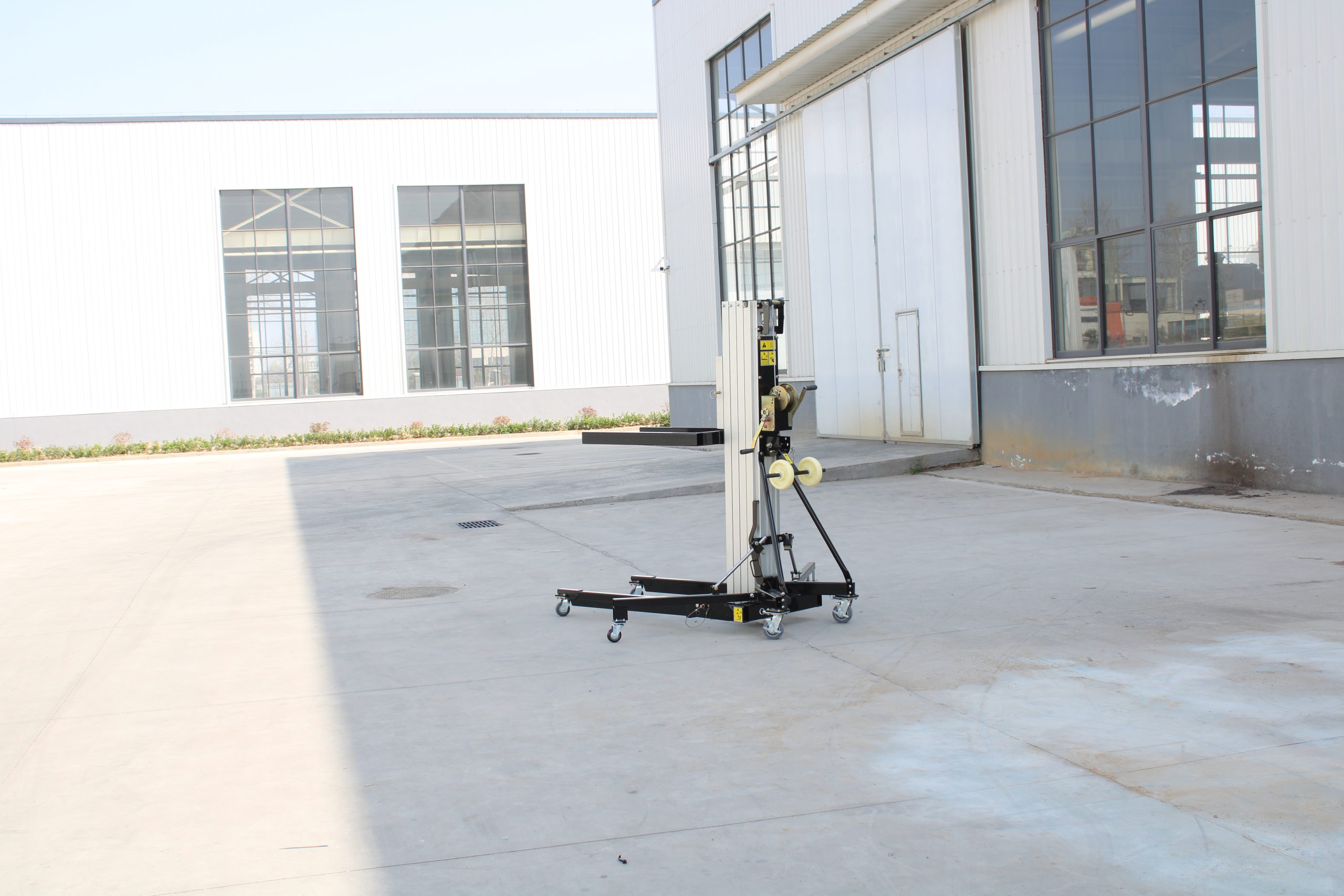 Swift ML45 4.5m Material Lift - Image 5