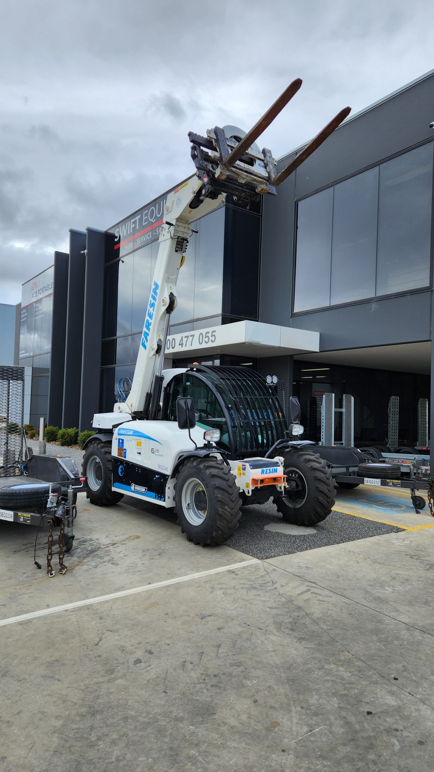 2.6T Electric Telehandler Hire - Image 6