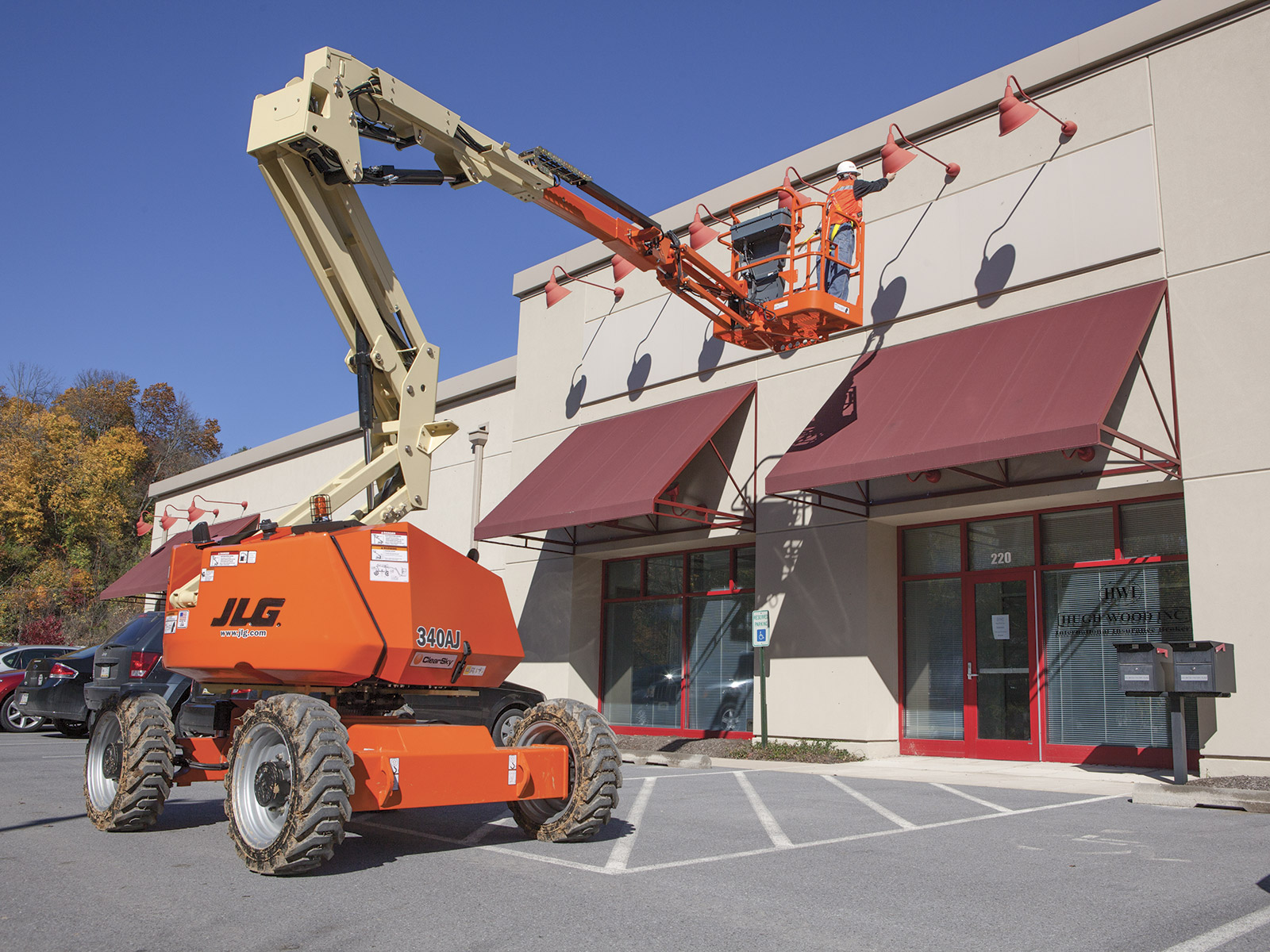JLG 340AJ 34ft Articulating Boom Lift - Image 2